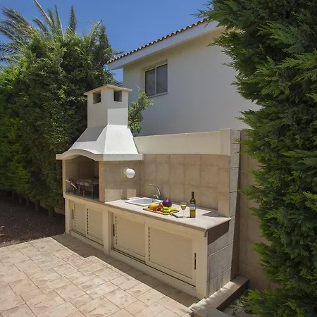 Larnaca Anthea 1 *